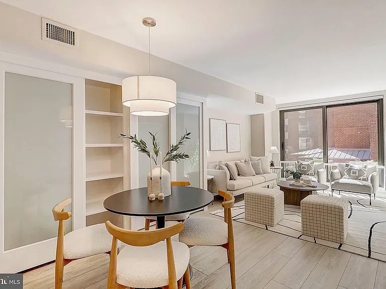 1099 22nd St NW #201 — Photo 7