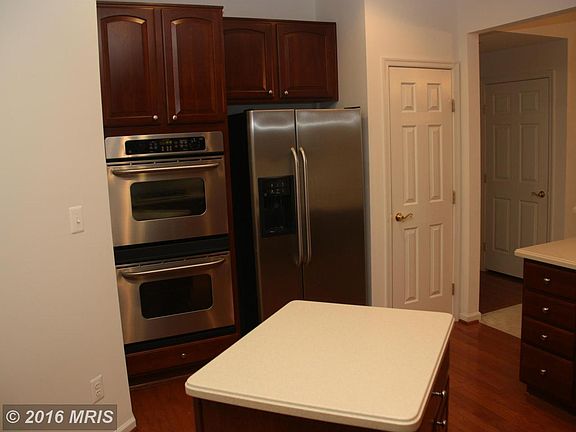 4th image of 6715 Holly Farm Ln #0
