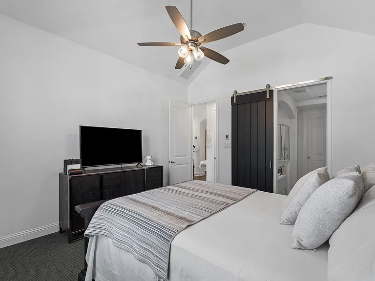 1330 Viridian Park Ln — Photo 6