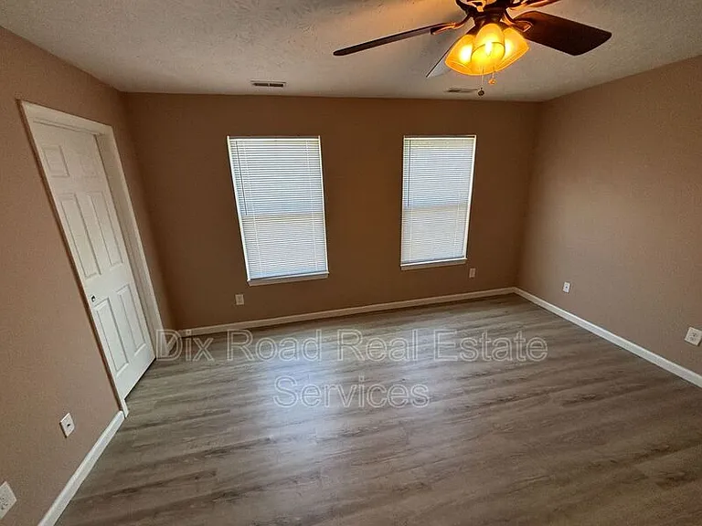 100 Kaitlin Way — Photo 26