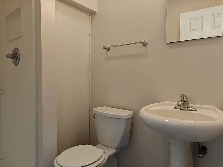 232 Pierce St — Photo 4
