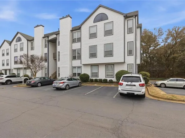 3213 Jade Ct APT 202, Virginia Beach, VA 23451