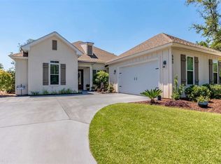 543 Retreat Ln, Gulf Shores, AL 36542