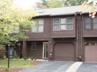 12 Brenden Ct, Clifton Park, NY 12065