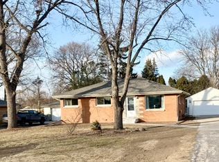 5812 W Calumet Rd, Milwaukee, WI 53223