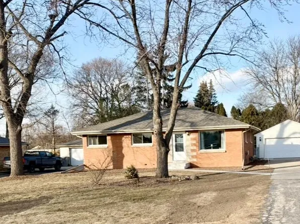 5812 West Calumet ROAD, Milwaukee, WI 53223