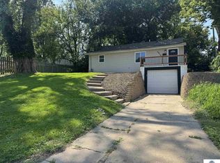 5010 N 38th St, Omaha, NE 68111