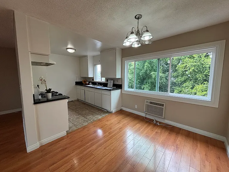 13545 Vanowen St #1 — Photo 10