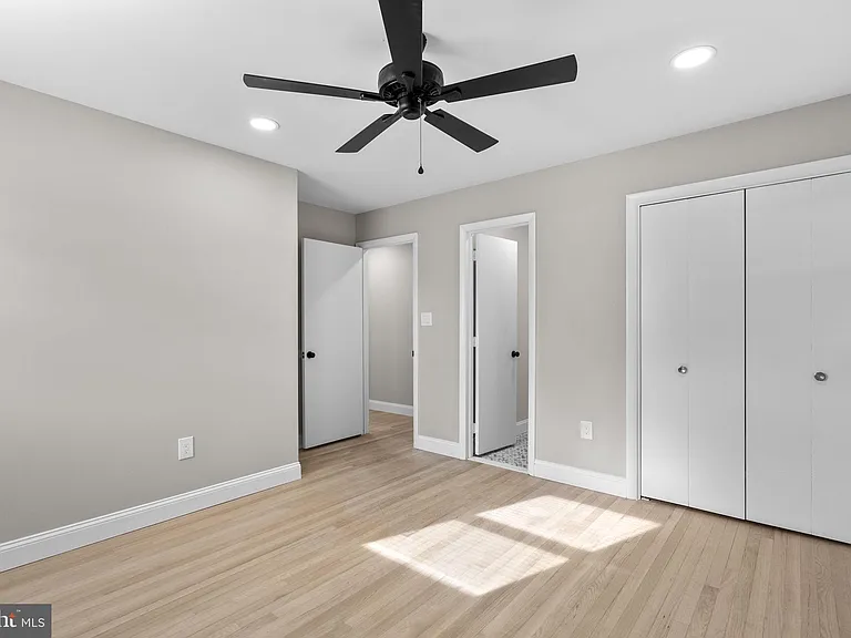 3887 Shadywood Dr — Photo 18