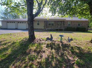 725 Diamond Grove Rd, Pinson, TN 38366
