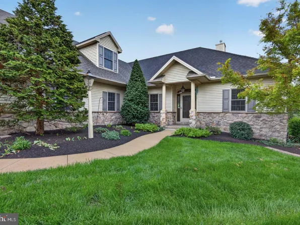 2477 Zell Ct, Hummelstown, PA 17036