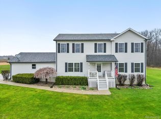 2715 Ray Ln, Imlay City, MI 48444