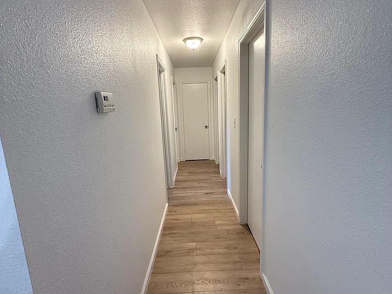 885 Del Monte Ct — Photo 2