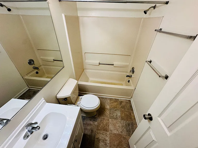 401A Berryfield Ln — Photo 8