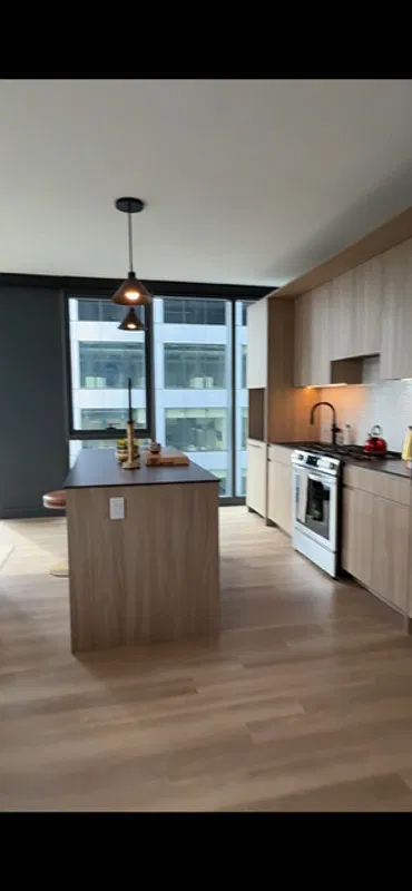 2 bed, 1.0 bath, 890 sqft, $3,170 — Photo 1