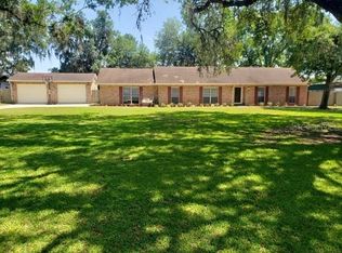 3605 W Newsome Dr, Plant City, FL 33565