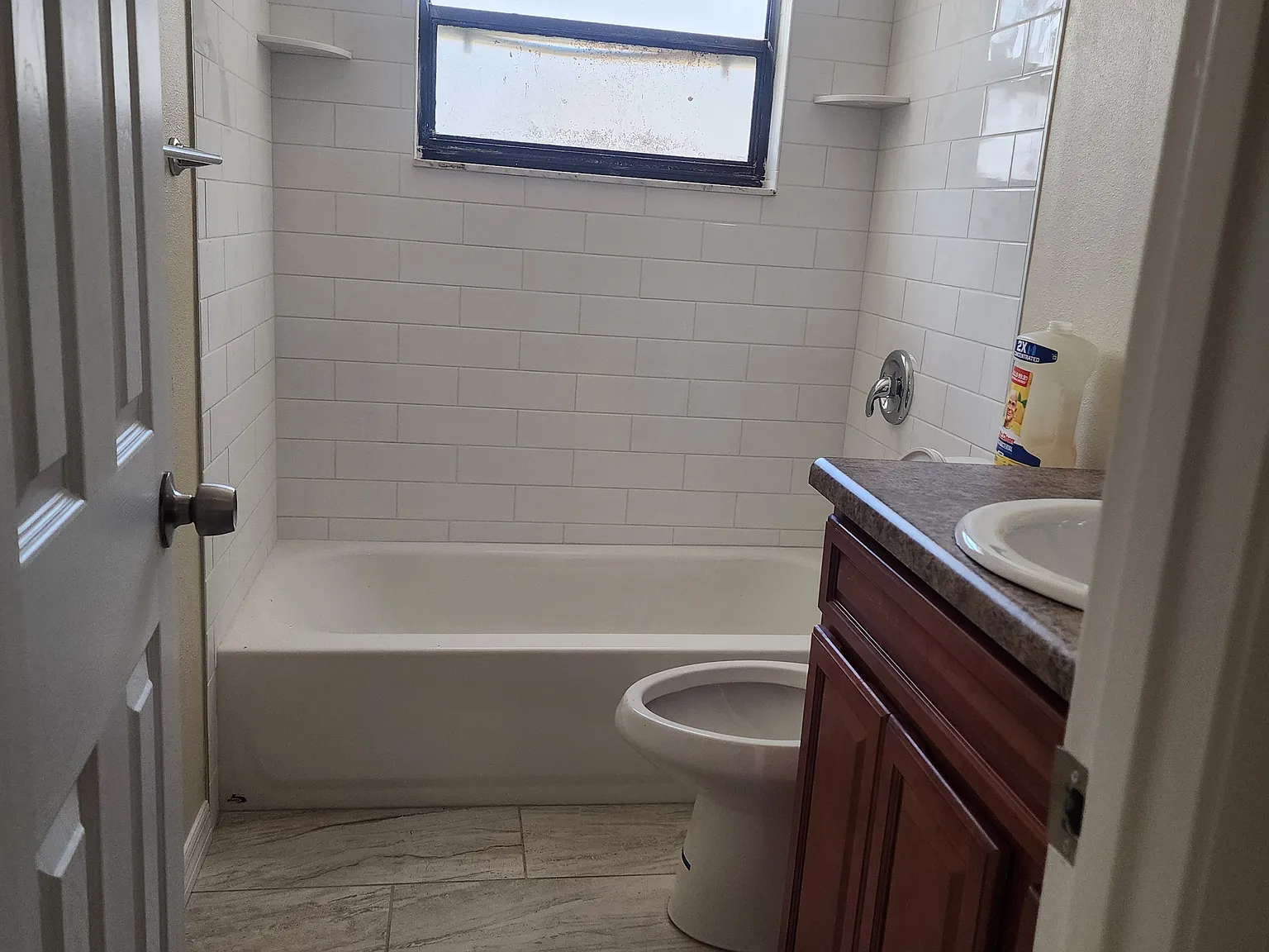 2 bed, 1000 sqft, $950 — Photo 3