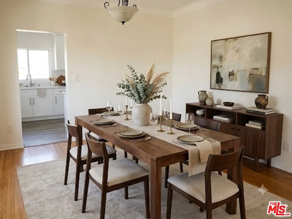 3 bed, 2.0 bath, 1800 sqft, $4,500 — Photo 3