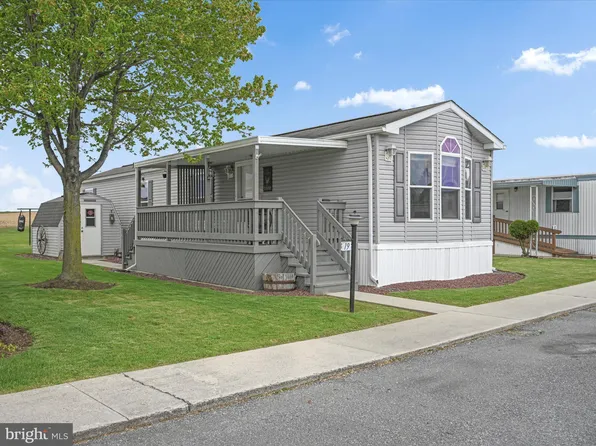 185 Rock Rd Trailer 19, Ephrata, PA 17522