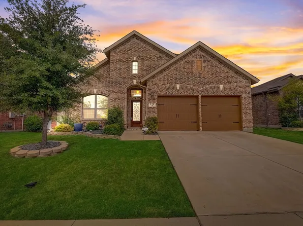 916 Goldenmist Dr, Little Elm, TX 75068