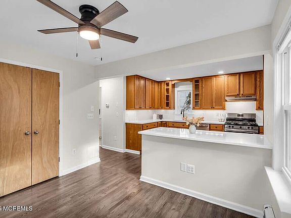 5th image of 104 Anthony Avenue