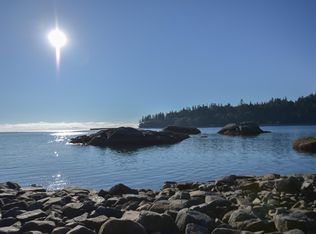 7643 Cove Beach Rd, Halfmoon Bay, BC V7Z1C3