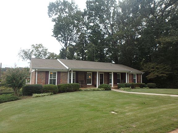 2nd image of 302 Robinhood Dr