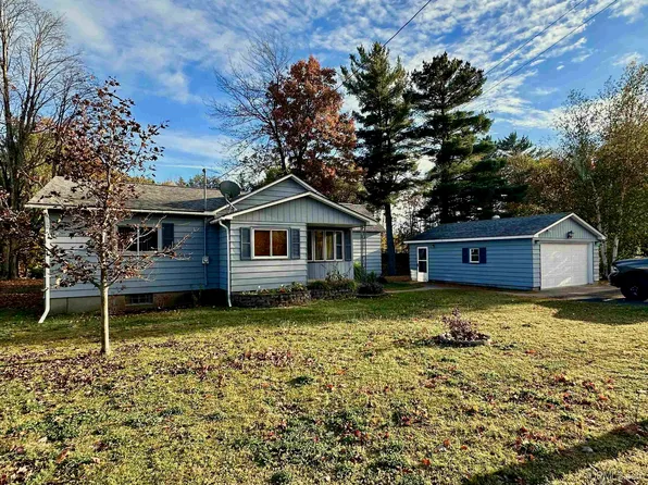 34 Midway Dr, Negaunee, MI 49866