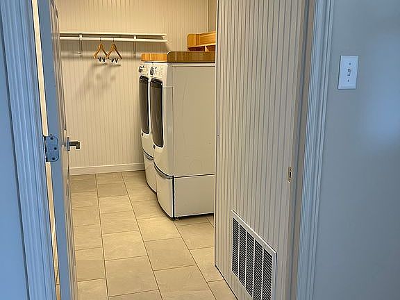 5th image of 4189 SW Perkins Ave