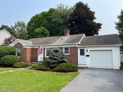 137 Berkshire Dr, Williamstown, MA, 01267