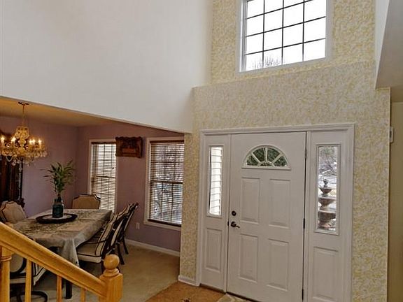 3rd image of 54 Stony Brook Dr
