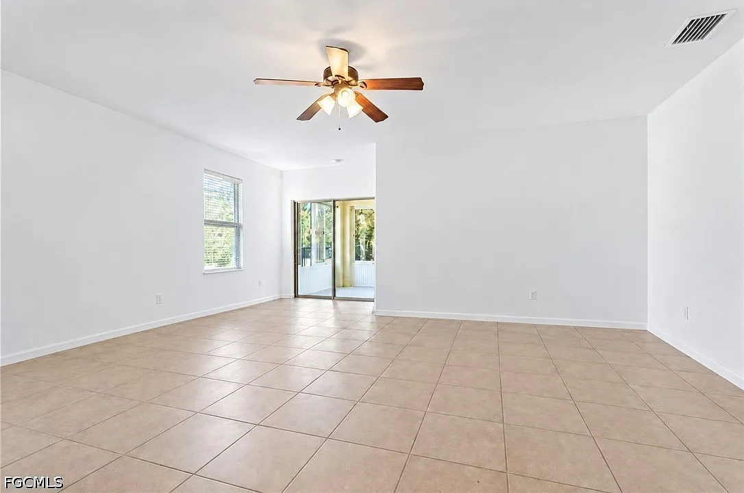 3 bed, 2.0 bath, 1747 sqft, $1,750 — Photo 2