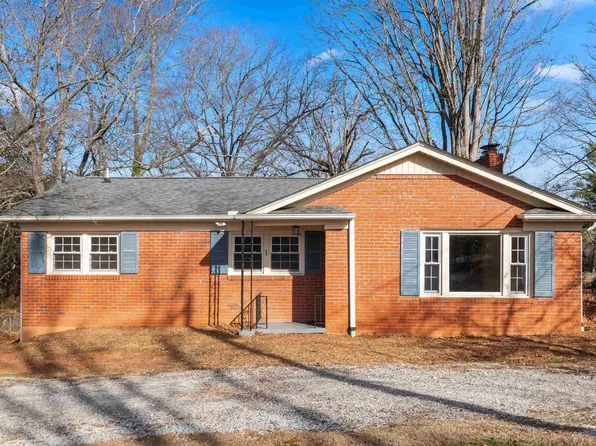 1 Alpine Dr, Taylors, SC 29687