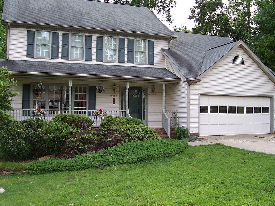 1st image of 904 New Hampshire Dr