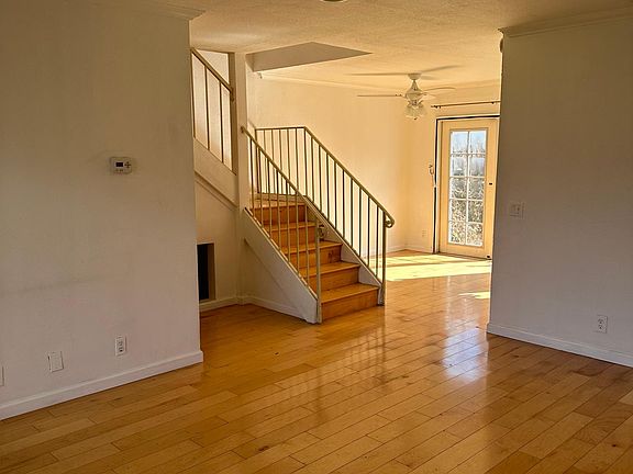 2nd image of 2326 Canyon Park Dr