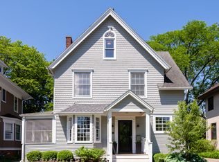 236 S Kensington Ave, La Grange, IL 60525