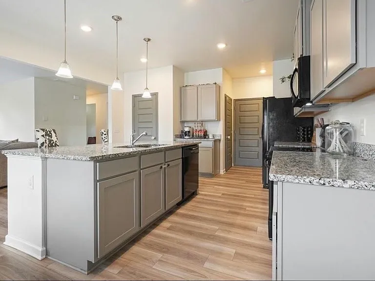 34 Arrington Dr — Photo 8