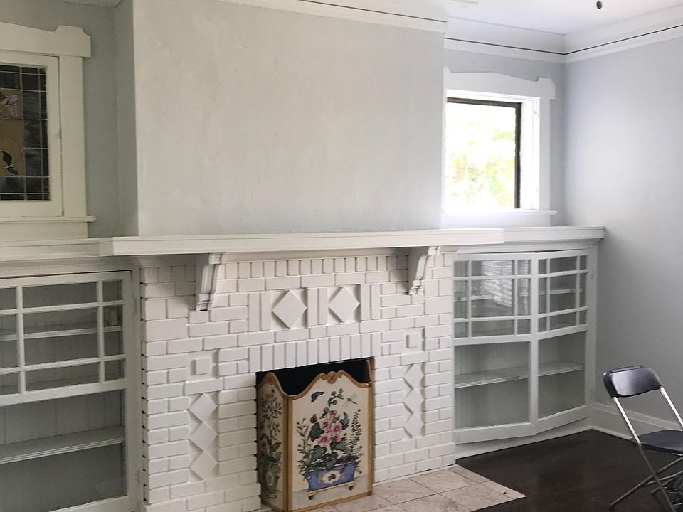 2nd image of 1215 Dorothy Pl