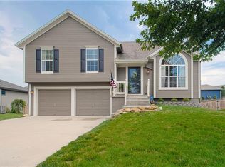 19337 W 210th St, Spring Hill, KS 66083