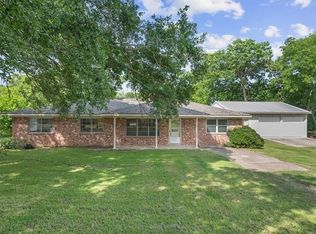 7622 Edge Cut Off Rd, Hearne, TX 77859