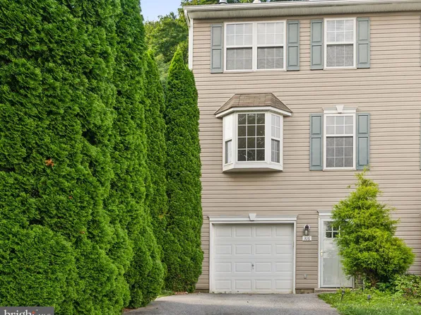 316 Andrew Cir, Coatesville, PA 19320