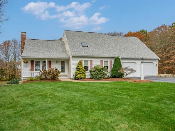 34 Mistic Dr, Barnstable, MA 02630