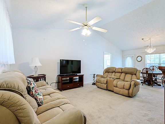 2nd image of 2032 Hawksmoor Dr.