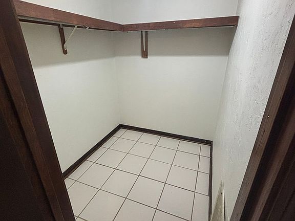 5th image of 1230 Alachua Ave APT A