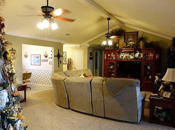2nd image of 5713 Oriole Dr