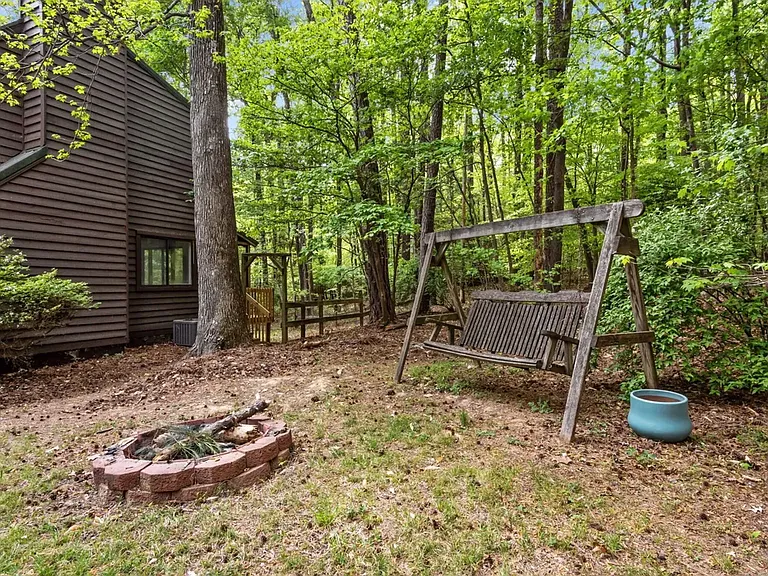 103 Hidden Valley Dr — Photo 30