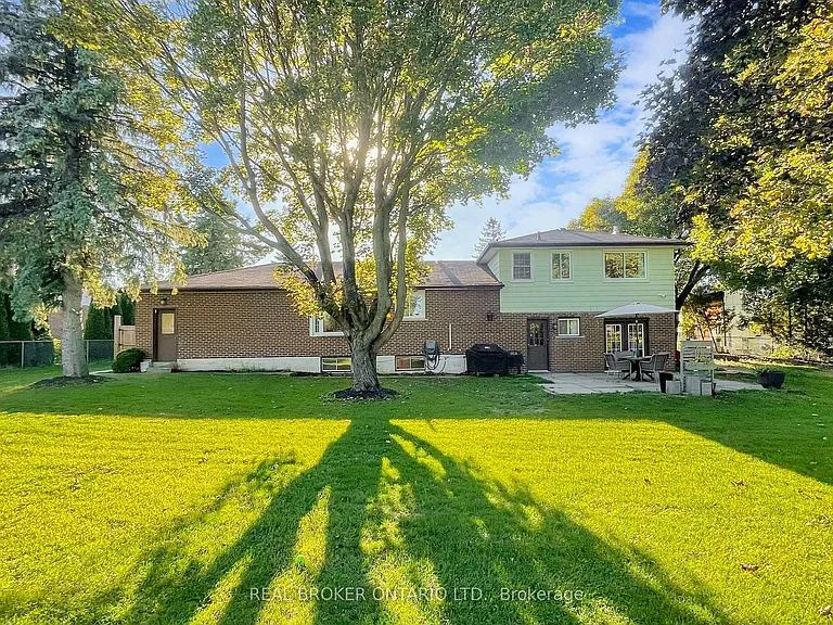 15 Jasmine Cres — Photo 41
