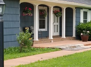 400 W Riverwood Dr, Hopkinsville, KY 42240