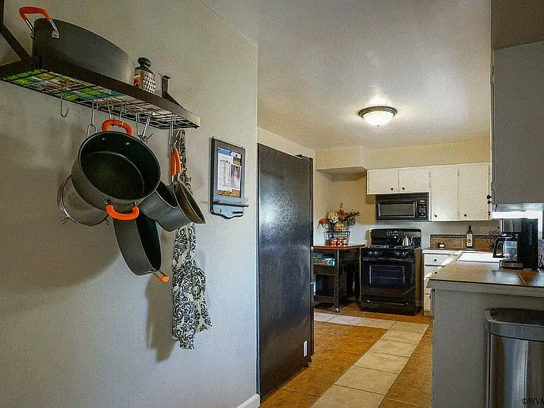 4274 Pauline Ave SE — Photo 7