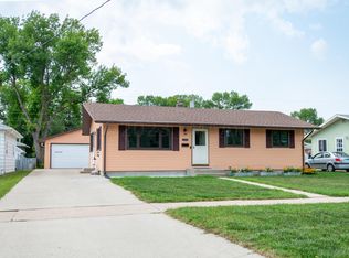 1111 17th St N, Moorhead, MN 56560